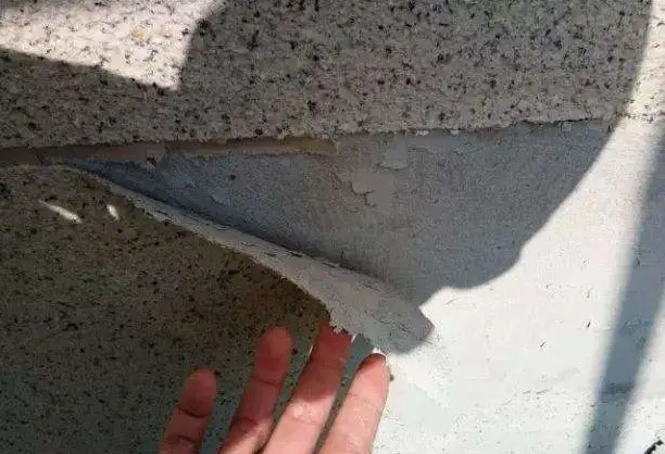 華喆仿石漆干貨~仿石漆成片脫落，這些成因你必須知道！