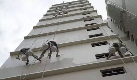 華喆仿石漆技術(shù)篇：外墻涂料面漆脫落，膩?zhàn)雍偷灼崾顷P(guān)鍵因素！