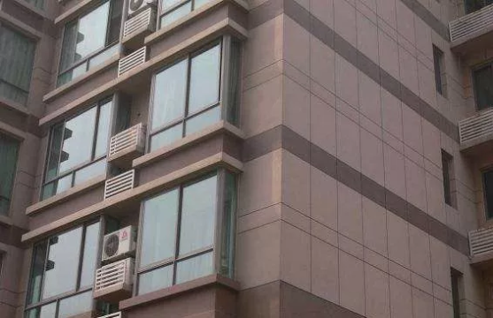 華喆仿石漆分享:真石漆與干掛石材組合，每一面都是視覺驚嘆！