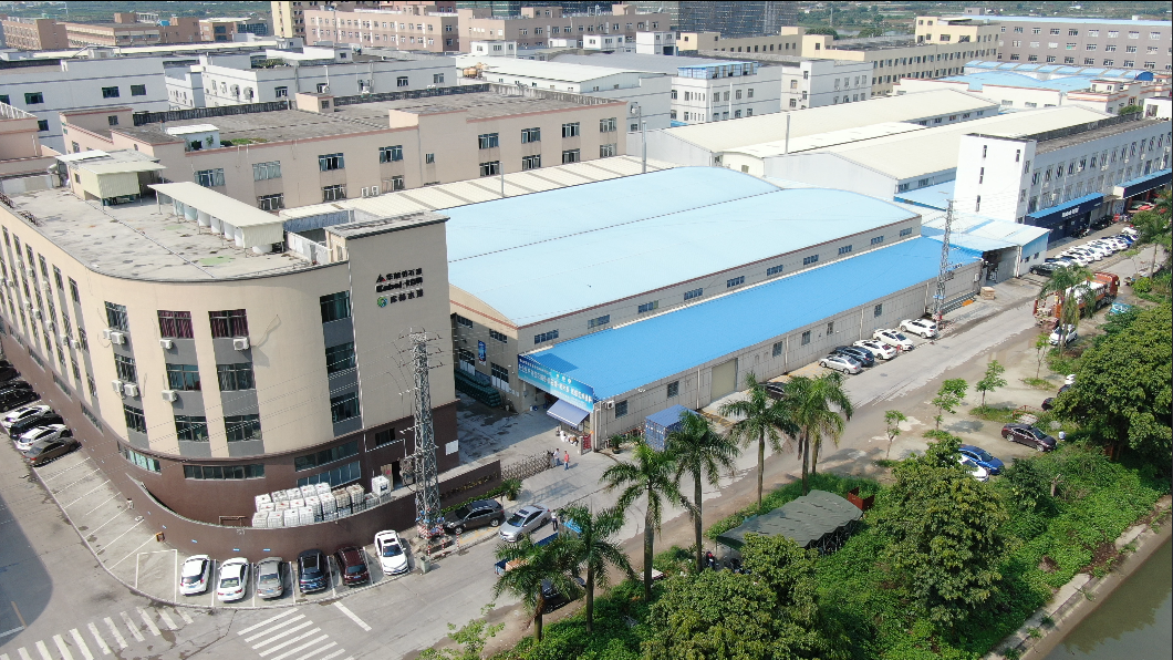 用真石漆裝修的建筑像特斯拉一樣頻頻踩雷？這些鍋誰來背？